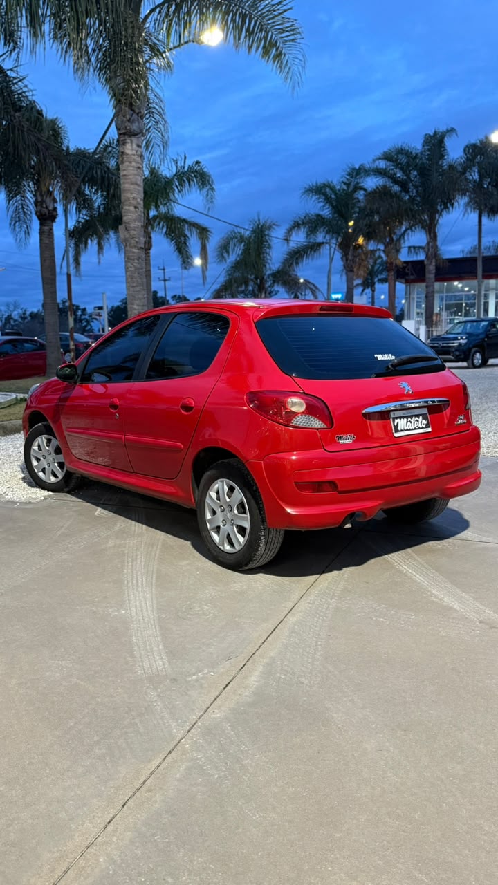 PEUGEOT - 207 COMPACT  ALLURE 1.4  - MANUAL  - 2015